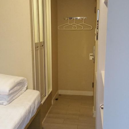 Sunrise Royal - Boutique Hostel Цзюлун Экстерьер фото