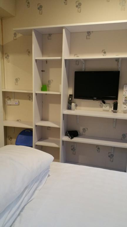 Sunrise Royal - Boutique Hostel Цзюлун Экстерьер фото
