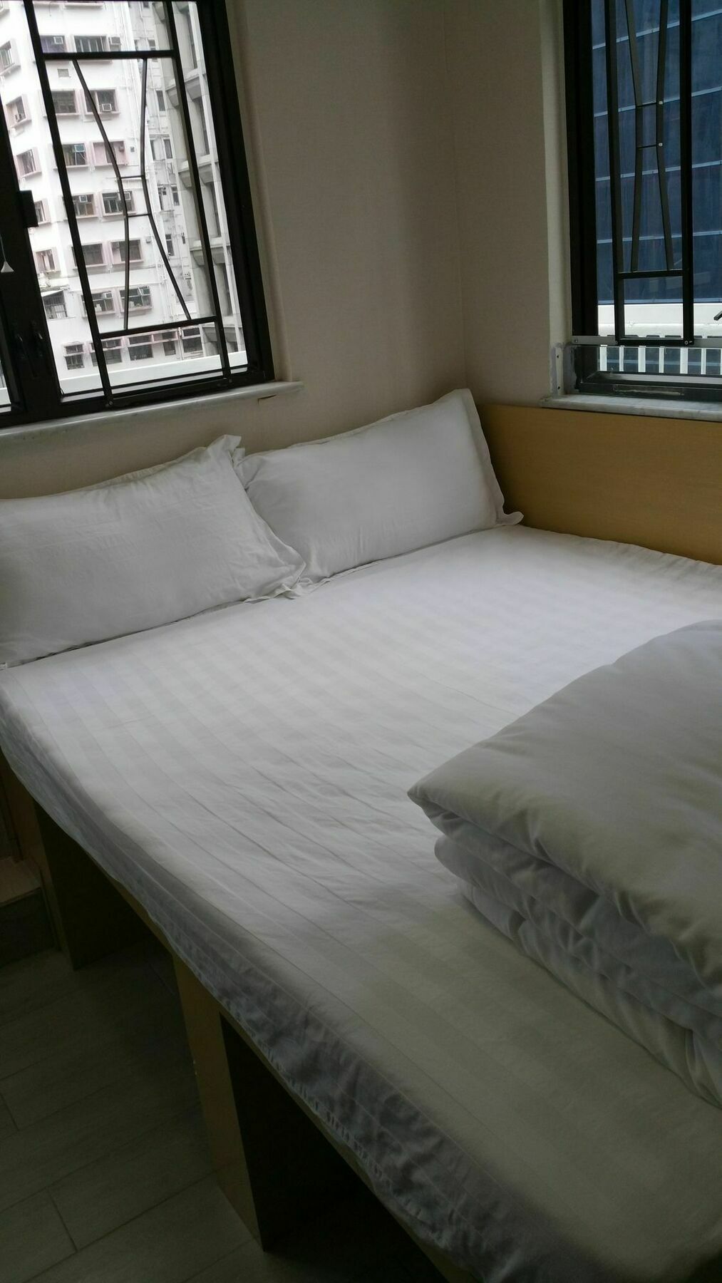 Sunrise Royal - Boutique Hostel Цзюлун Экстерьер фото