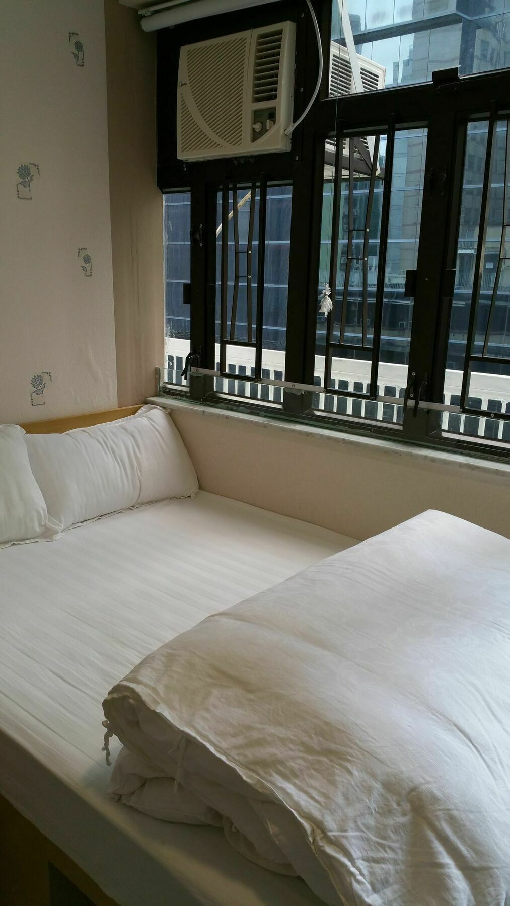 Sunrise Royal - Boutique Hostel Цзюлун Экстерьер фото